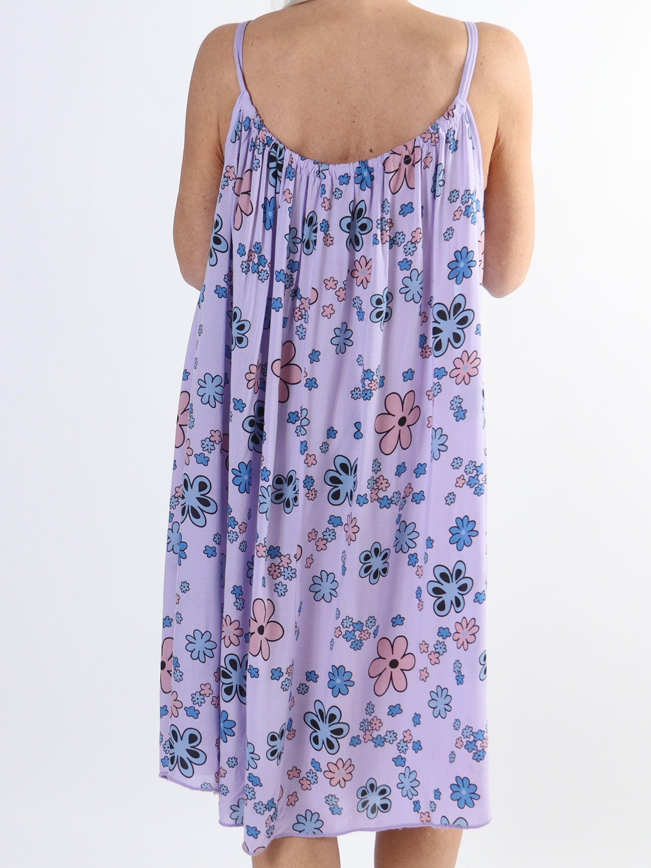 Sunshines Flower - Let plus size kjole i viskose med blomsterprint